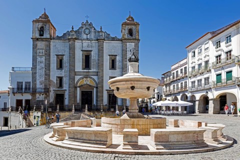 Igreja de Santo Antão on the market square Praca do Giraldo, of Evora, Evora, Évora district,