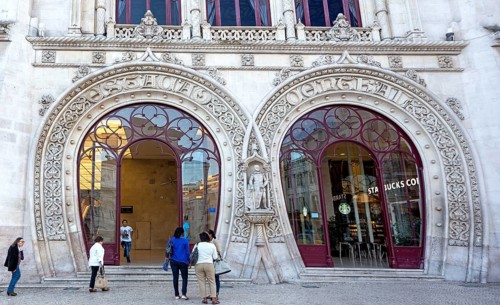 Art Nouveau façade Estação ferroviária do Rossio, Santa Justa - Lisboa do Rossio railway station,