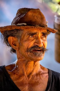 Sugar cane farmer in Valle de los Ingenios, portrait with hat, Trinidad, Cuba, Sancti Spíritus,
