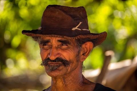 Sugar cane farmer in Valle de los Ingenios, portrait with hat, Trinidad, Cuba, Sancti Spíritus,