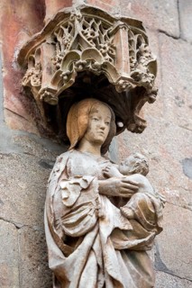 Nossa Sebhora do keite, the symbol of Braga, The nursing Mary with the baby Jesus, Braga, Braga