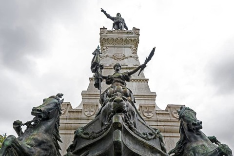 War memorial in front of the stock exchange palace Palácio da Bolsa, Oporto, Porto district,