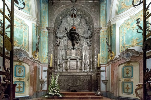 Chiselled silver altarpiece, Da Sé Cathedral, Barredo district, UNESCO World Heritage Site, Oporto,