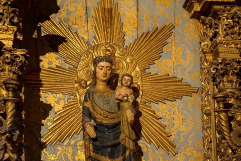 Mary with Jesus Altar, Da Sé Cathedral, Barredo Quarter, UNESCO World Heritage Site, Oporto, Porto