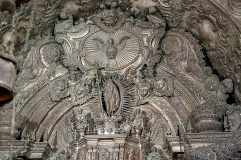 Chiselled silver altarpiece, Da Sé Cathedral, Barredo district, UNESCO World Heritage Site, Oporto,