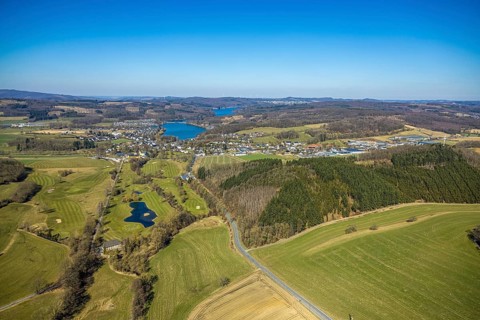 Aerial view, golf course Amecke, 9-hole course, local view and Sorpesee Vorbecken Amecke,