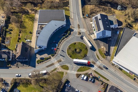 Aerial view, roundabout Hachener Straße, Volksbank building, Hachen, Sundern, Sauerland, North
