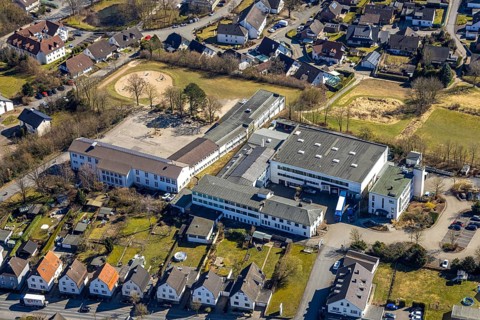Aerial view, Marien-Grundschule with schoolyard, Sundern, Sauerland, North Rhine-Westphalia,