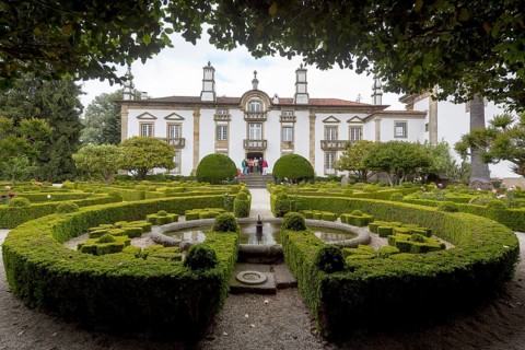 Manicured gardens of the palace, Casa de Mateus, palace with large gardens, Arroios, Vila Real