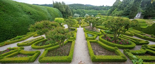 Baroque garden, palace gardens, Casa de Mateus, palace with large gardens, Arroios, Vila Real