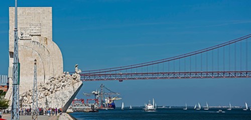 Monumento a Los Descubrimientos, Ponte 25 de Abril, Lisbon, District of Lisbon, Portugal
