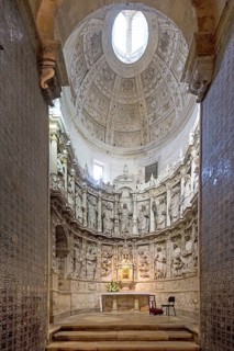 Altar, Old Cathedral (Sé Velha) in the historic centre of Coimbra, Coimbra, Coimbra district,