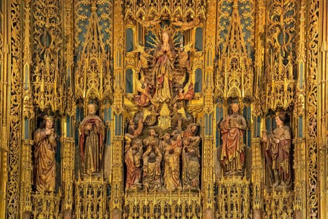 Altar, Old Cathedral (Sé Velha) in the historic centre of Coimbra, Coimbra, Coimbra district,