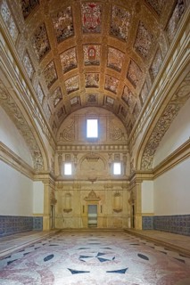 Hall with coffered ceiling and flag of historical Portugal, Fortress of Tomar, Castle of the
