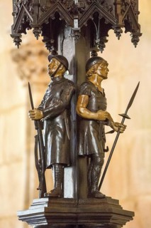 Changing of the guard at the tomb of the unknown soldier in the chapter house, Monastery of Santa