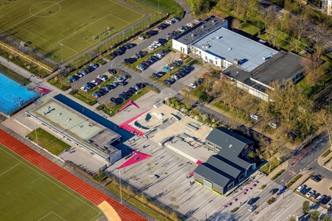 Aerial view, Campusplatz Nord with ground painting and rest areas, skate park, Selm, Münsterland,