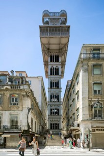 The most famous lift in Portugal Elevador do Município or Elevador da Biblioteca and Elevador de S.