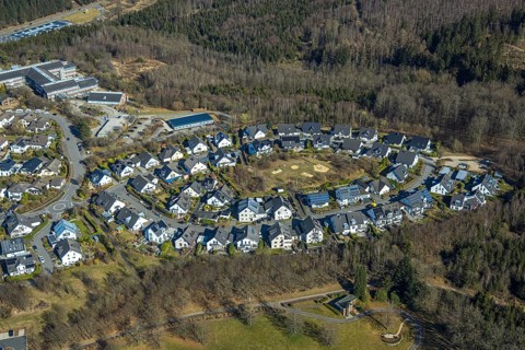 Aerial view, oval single-family house housing estate Manfred-Schöne-Straße, Olpe-Stadt, Olpe,