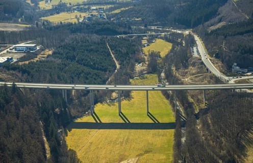 Aerial view, motorway bridge Rosenthal of the A45 Sauerlandlinie, junction Olpe, Olpe-Stadt, Olpe,