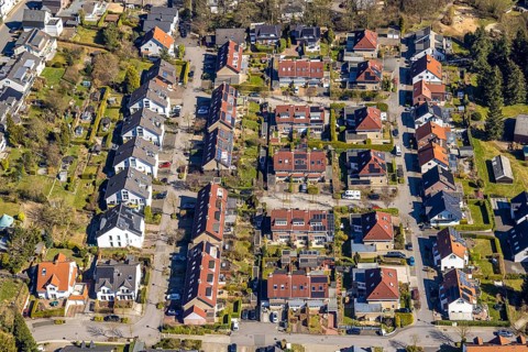 Aerial view, housing estate with red roofs between Zur Alten Schule and Hofstraße, Grundschöttel,