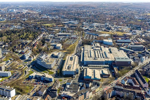 Aerial view, medical centre Pferdebachstraße with new extension and roundabout, bridge cycle path