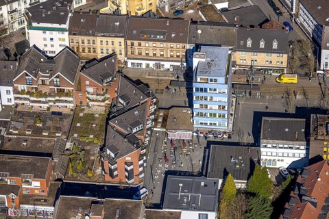 Aerial view, Berliner Platz at Bahnhofstraße, residential buildings and high-rise building in the