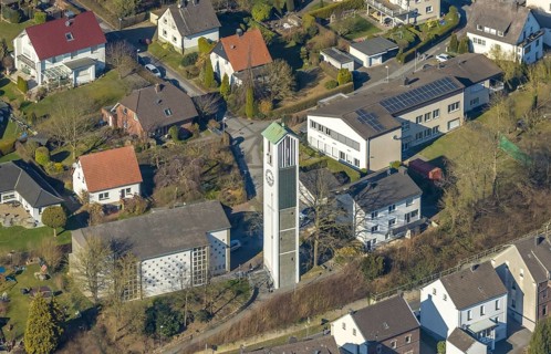 Aerial view, Evangelical Church of Christ and free-standing church tower, Jahnstraße, Echthausen,