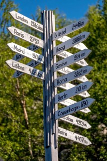 Norway-Russia border, signposts, distance to cities, Kirkenes, Finnmark, Norway, Scandinavia,