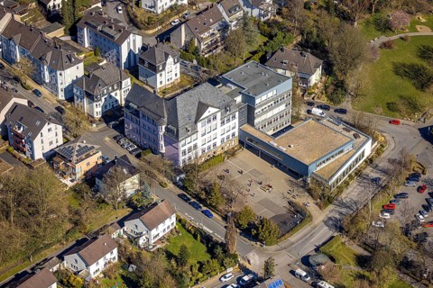 Aerial view, Städtische Sekundarschule am See, schoolyard and pupils, Wetter, Ruhr area, North