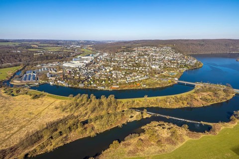 Aerial view, local view residential area with river Ruhr and Obergraben and Obergrabenbrücke