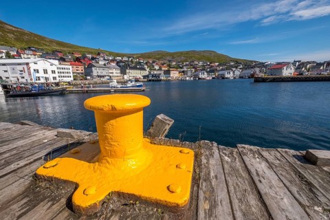 Ship landing stage with bollard, view of Honningsvåg, Finnmark, Norway, Scandinavia, Europe,