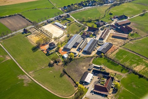 Aerial view, farm and riding stable Gripshöver, Lenklar, Werne, Ruhr area, North Rhine-Westphalia,