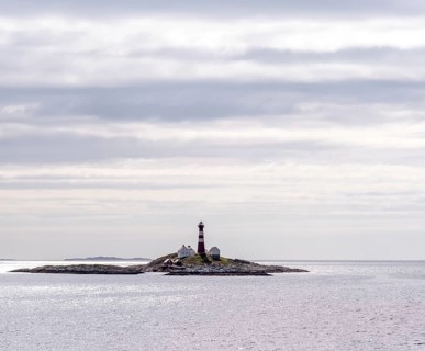 Landegode Fyr lighthouse, EgglesÃ¸ya skerry, Landegode, Nordland, Norway, Scandinavia, Europe,