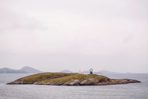 Arctic Circle Globe, Vikingen Island, Tonnes, Nordland, Norway, Scandinavia, Europe, adventure