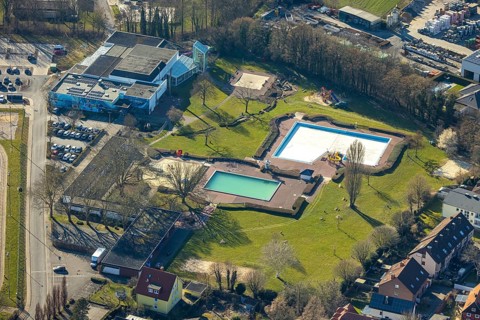 Aerial view, Städt. Indoor and outdoor swimming pool, Werl, Soester Börde, North Rhine-Westphalia,
