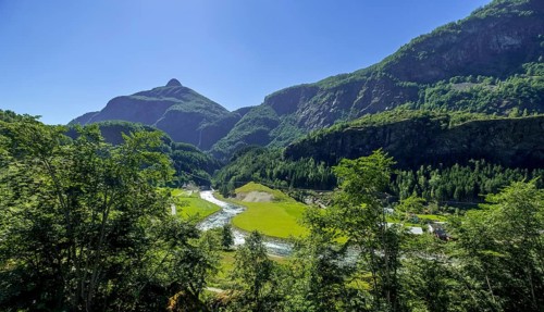 Travel by Flam Railway, iron railway journey, view from the Flåmsbana, Ryavegen, mountains,