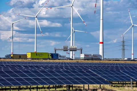 86, 5 MW peak ground-mounted photovoltaic systems, from RWE, with over 141, 000 solar modules, on a