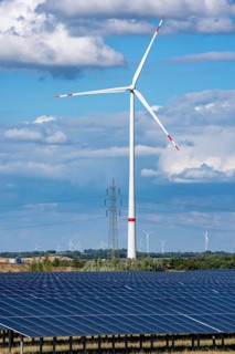 86, 5 MW peak ground-mounted photovoltaic systems, from RWE, with over 141, 000 solar modules, on a