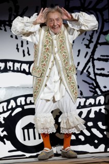 Dieter Hallervorden at the photo rehearsal for the play 'Der eingebildet Kranke' at the palace