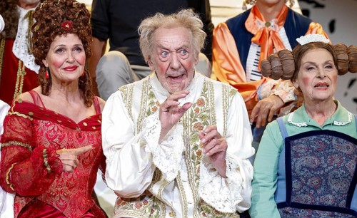 Dieter Hallervorden, Christiane Zander and Dagmar Biener at the photo rehearsal for the play 'Der
