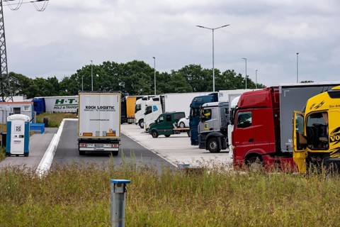 New large service area for trucks on the A1 motorway, largest parking area for trucks in North
