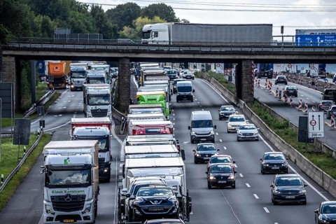 Traffic jam on the A1 motorway, between the Dortmund-Unna junction, A1 A44, and the Kamener Kreuz