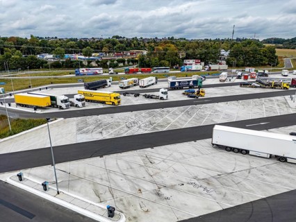 New large service area for trucks on the A1 motorway, largest parking area for trucks in North