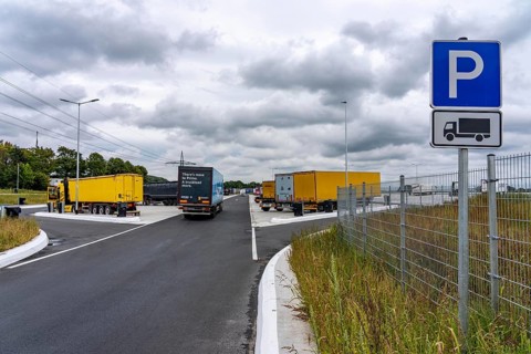 New large service area for trucks on the A1 motorway, largest parking area for trucks in North