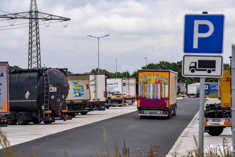 New large service area for trucks on the A1 motorway, largest parking area for trucks in North