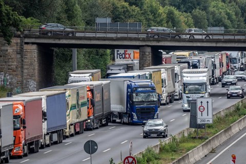 Traffic jam on the A1 motorway, between the Dortmund-Unna junction, A1 A44, and the Kamener Kreuz