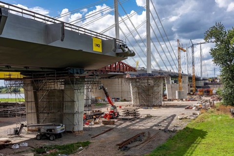 New construction of the second motorway bridge Neuenkamp of the A40, over the Rhine near Duisburg,