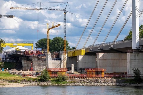 New construction of the second motorway bridge Neuenkamp of the A40, over the Rhine near Duisburg,
