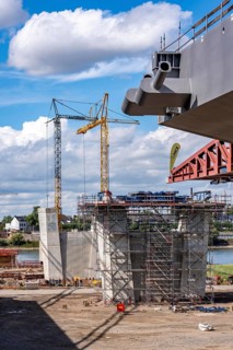 New construction of the second motorway bridge Neuenkamp of the A40, over the Rhine near Duisburg,