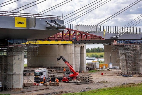 New construction of the second motorway bridge Neuenkamp of the A40, over the Rhine near Duisburg,